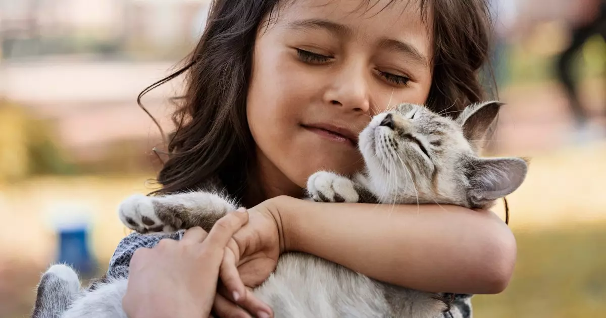 Fostering a Safe and Compassionate Environment Between Children and Cats